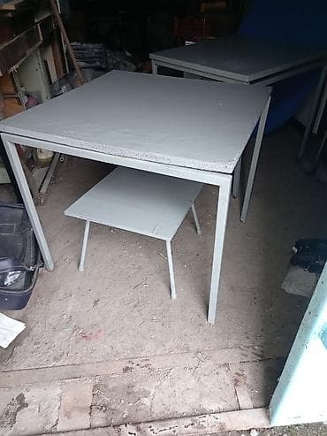 туалетный столики: Продаю: Стол новый (столешница светло-синяя, на обороте белая), ножки — 3