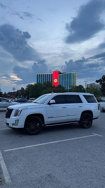 devo matiz: Cadillac Escalade: 2019 г., 6.2 л, Автомат, Бензин, Внедорожник — 1