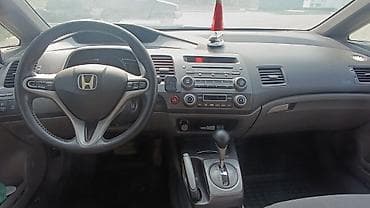 свик хонда: Honda Civic: 2008 г., 1.3 л, Автомат, Гибрид, Седан — 10