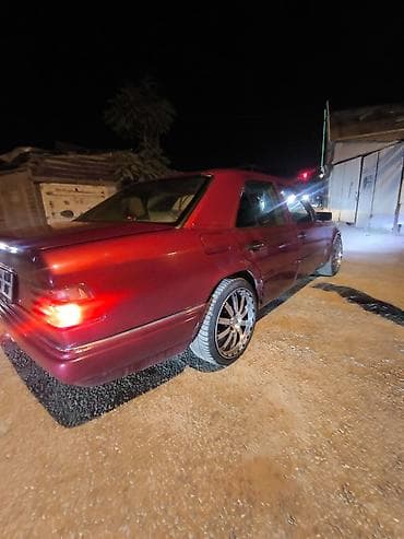 мерс салон: Mercedes-Benz W124: 1994 г., 2.8 л, Бензин, Седан — 5