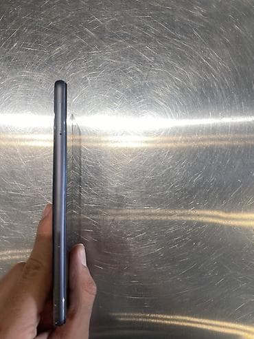 mi: Смартфон Xiaomi Mi 8 SE, 64 ГБ. - Экран с вырезом под фронтальную — 3