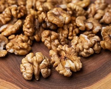 собаки на мясо: Грецкий орех (в скорлупе и ядро) - Натуральные грецкие орехи: целые — 1