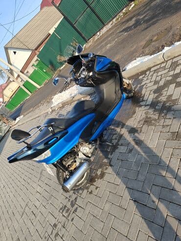 водный мотоцикл: Макси-скутер Основные характеристики: стоит хорошая музыкальная — 4