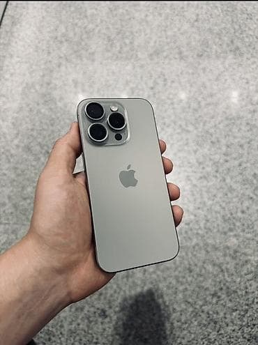 IPhone 15 Pro, Б/у, 256 ГБ, Серебристый, Чехол, 90 %