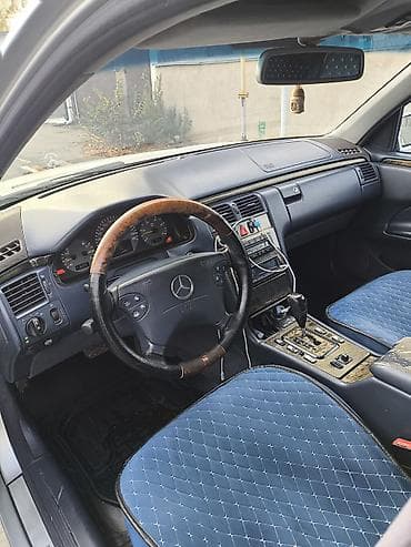 шторка 124: Mercedes-Benz E-Class: 2002 г., 2.7 л, Автомат, Дизель, Седан — 4