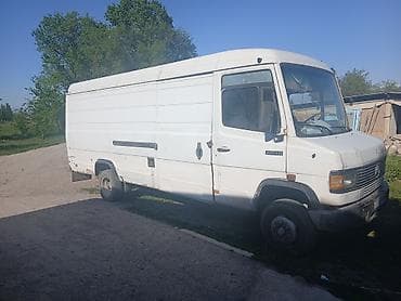 закусочная на колесах: Грузовик, Mercedes-Benz — 2