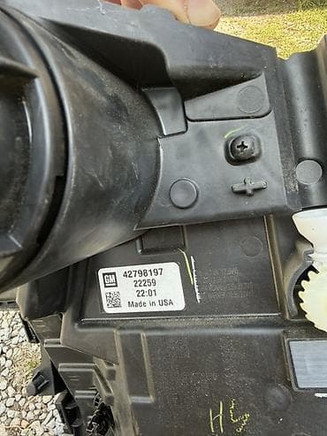 лед лампы для авто: Передняя левая фара 2023 г., Б/у, Оригинал, США — 3