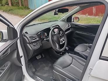 спарк 1: Chevrolet Spark: 2020 г., Хэтчбэк — 5