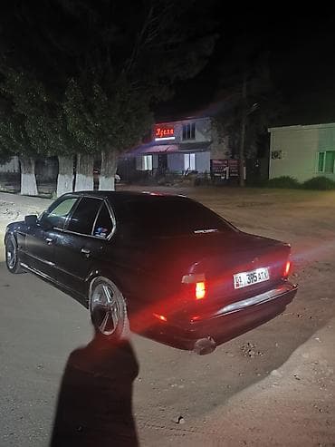 q 7: BMW 5 series: 1991 г., 2.5 л, Механика, Бензин, Седан — 2