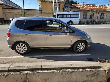 taiota levin: Honda Jazz: 2004 г., Автомат, Бензин, Хэтчбэк — 3