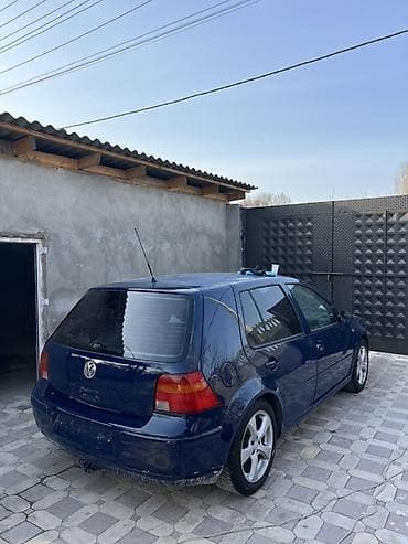 фольксваген пассат 4: Volkswagen Golf: 1999 г., 1.6 л, Кол менен иштөөчү, Бензин, Хетчбек — 2