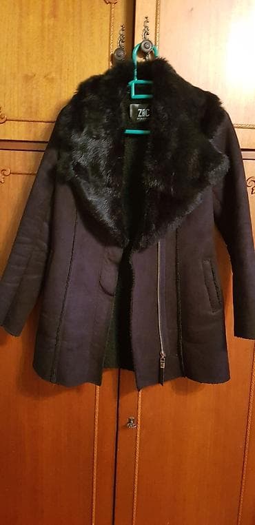 Женские брюки: Дублёнка, цвет чёрный, воротник кролик состояние отличное, покупали в — 1