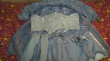 Голубое и белое платья на 6- 7 лет