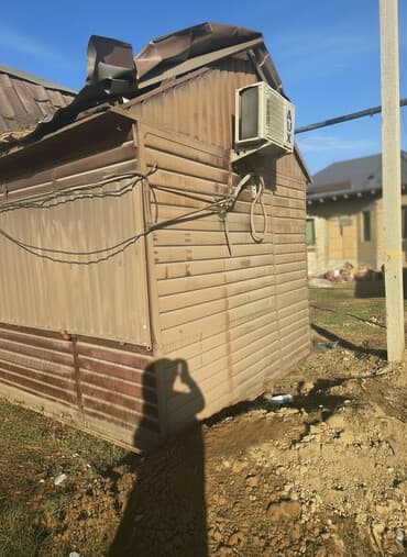 Продаю киоск/павильон из металла. В хорошем состояние. Внутри есть