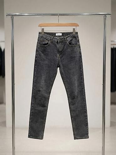 женские джинсы с вышивкой: Мужские джинсы в графитовом/угольно‑сером оттенке с легким вымытым — 1