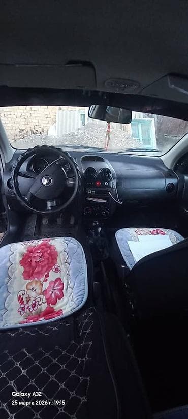 Транспорт: Chevrolet Aveo: 2006 г., 1.2 л, Механика, Бензин, Хэтчбэк — 9