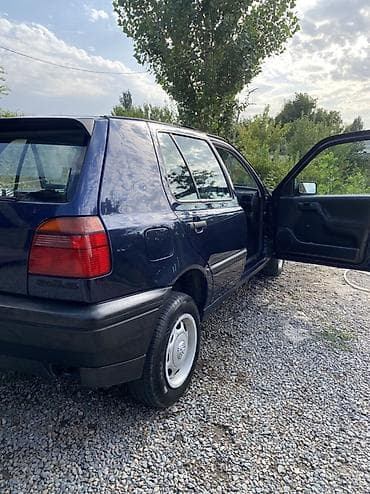Volkswagen: Volkswagen Golf: 1993 г., 1.6 л, Механика, Бензин, Хэтчбэк — 8