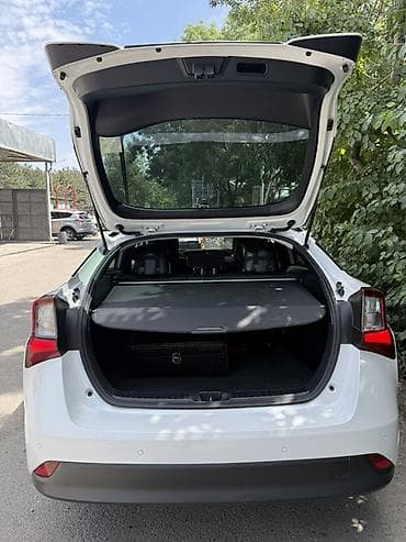приус 51: Toyota Prius: 2021 г., 1.8 л, Автомат, Гибрид, Хэтчбэк — 8