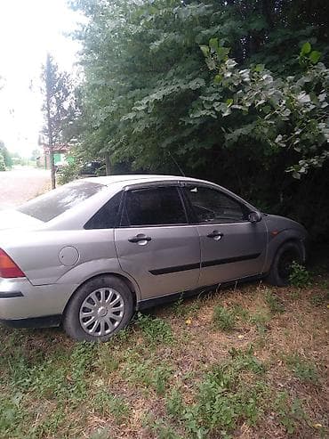 Ford Focus: 2004 г., Механика, Седан