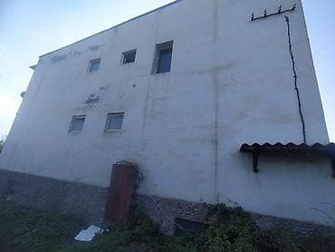 барачный дом: Продается 2 этажный дом фотографии старые имеется большой подвал — 2