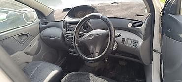 продаю машины: Toyota Funcargo: 2001 г., 1.3 л, Автомат, Бензин, Хэтчбэк — 4