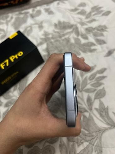 4 x: Poco F7 Pro, Новый, 512 ГБ, цвет - Серебристый, 1 SIM, 2 SIM — 4