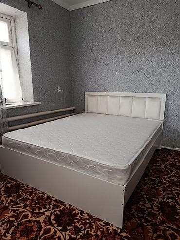 Мебель: Кровать двуспальная с матрасом почти в новом состоянии. ТЕЛЕФОН — 3