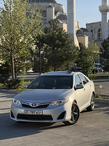 Toyota Camry: 2012 г., 2.5 л, Автомат, Бензин, Седан