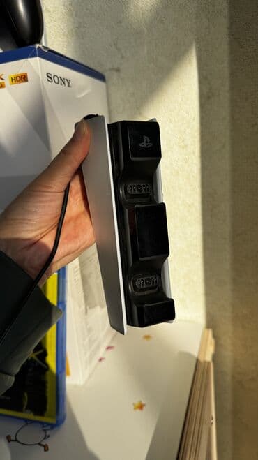 телевизор для плейстейшен 4: Sony PlayStation 5 с зарядкой для джойстиков и скачаными играми — 2