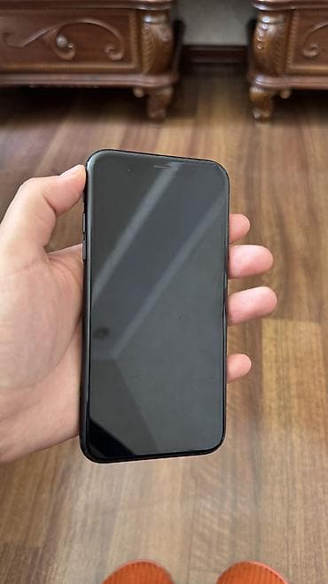 a 72: Продаю iPhone XR, 64 ГБ памяти. Состояние: 9/10 — царапин нет, в — 1