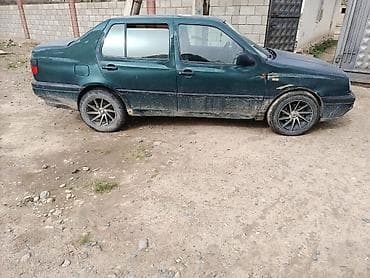 Транспорт: Volkswagen Vento: 1996 г., Седан — 2