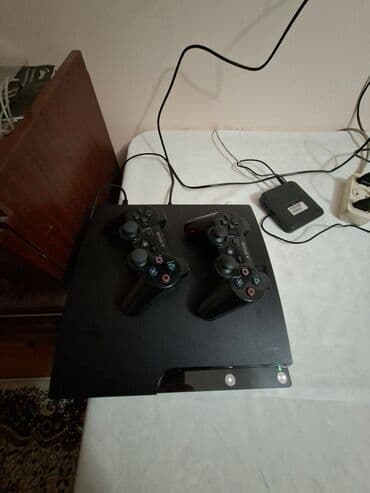 Продаю Ps3 slim В родном состоянии 2 джойстики тоже оригинальные