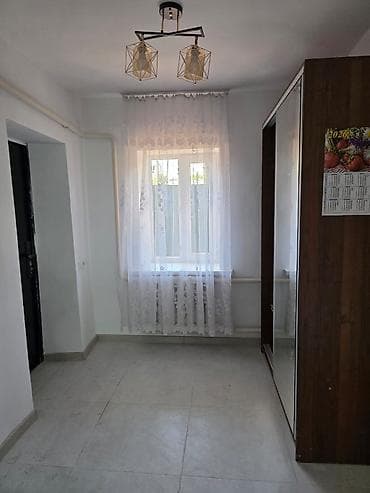 сдаю дом без хозяина бишкек: 47 м², 3 комнаты, Парковка, Забор, огорожен — 1