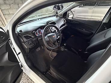 машина гаражного хранения: Chevrolet Spark: 2019 г., 1 л, Автомат, Бензин — 5