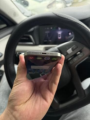 сумка через плечо: IPhone 15 Pro, Natural Titanium — 2