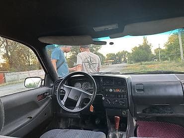 газель 4 4: Volkswagen Passat: 1989 г., Универсал — 9
