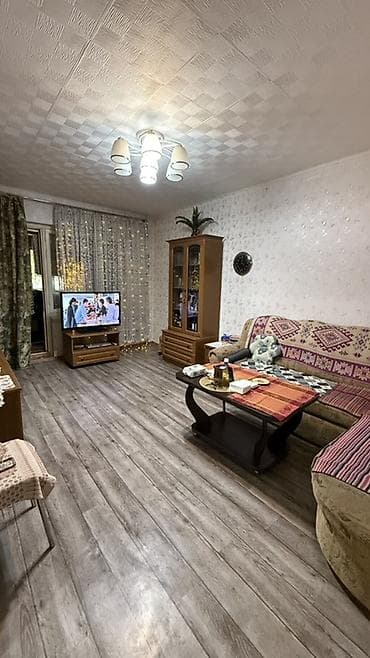 3 комнаты, 69 м², 106 серия, 1 этаж, Старый ремонт