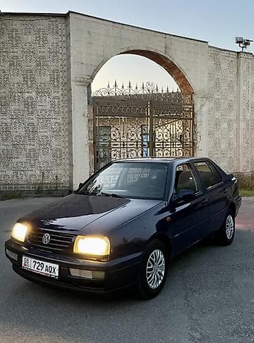 sprinter 2 7: Volkswagen Vento: 1993 г., 1.8 л, Автомат, Бензин, Седан — 1