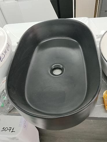 Раковина для ванной, Особенности: Матовое, Овальная форма, Материал: Керамика at lalafo.kg Раковина для ванной, Особенности: Матовое, Овальная форма, Материал: Керамика