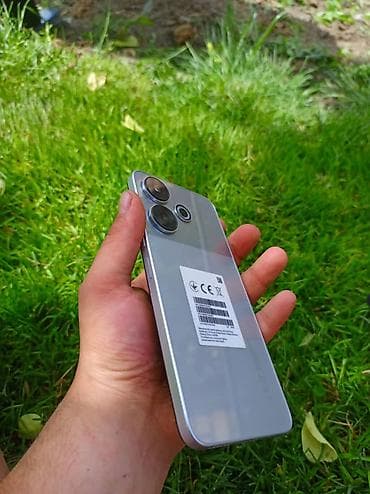 м111 2 2: Poco M6, Б/у, 256 ГБ, цвет - Серебристый, 2 SIM — 1