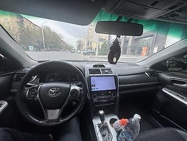 Транспорт: Toyota Camry: 2012 г., Седан — 6