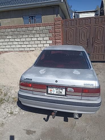 Mazda 626: 1990 г., 2.2 л, Кол менен иштөөчү, Бензин, Седан — 1