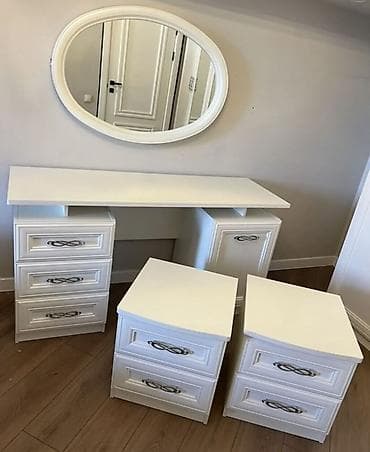 зеркало для шкафа: СРОЧНО! 85т.с. РОССИЯ. 1). 5дв шкаф + 2). Туалетный столик+ 3) — 2