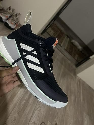 обувь изи: Мужские кроссовки, 44, Adidas, Новый, цвет - Черный, Самовывоз, Бесплатная доставка — 3