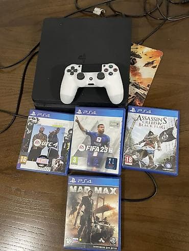 ПРОДАЮ PS4 slim состояние идеальная почти как новая есть 4 диск игр