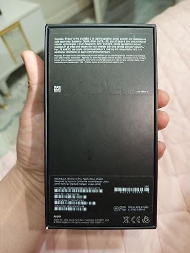 айфон се 2020: IPhone 12 Pro, 256 ГБ, Pacific Blue, Чехол — 6