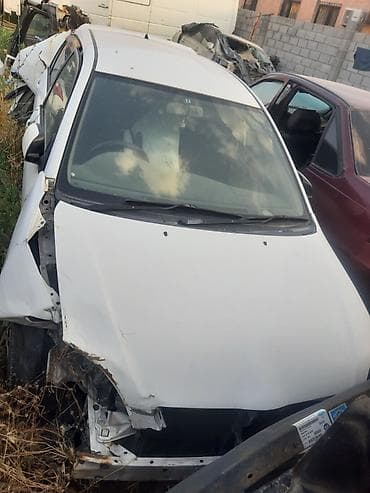 япония машина: Toyota Corolla: 2003 г. — 3