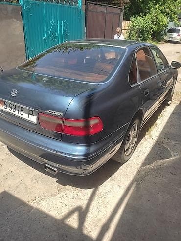 accord 1990: Honda Accord: 1994 г., Механика, Седан — 3