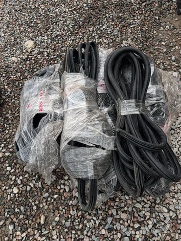 присоска дверей авто: Эшик тыгыздагычы Комплект Honda, Колдонулган, Оригинал — 1