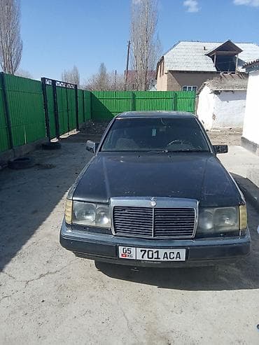 Mercedes-Benz W124: 1992 г., Механика, Седан